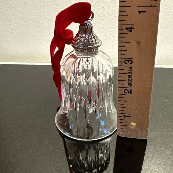 WATERFORD CRYSTAL 12 DAYS of
CHRISTMAS BELL, 5th Ed., 5 Gold rings - Picture 11 of 13